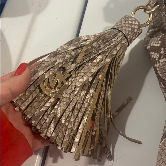 MK Snake skin print Large Hobo & matching wristlet - Picture 5 of 6